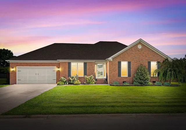 2nd image of 1714 Ivy Lynn Ct, Hopkinsville, KY 42240 | MLS# 3320161