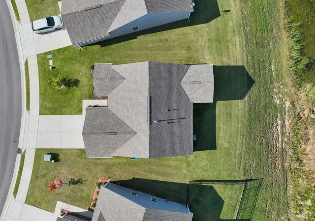 Photo 3 of Single family home for sale at 909 Wilkinson Ln, White House, TN 37188 | MLS# 3320159 | Listing updated on 2026-09-24