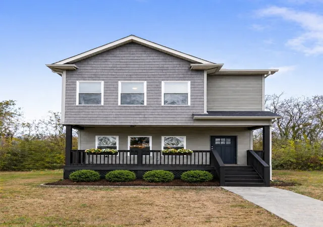 Photo 2 of Single family home for sale at 3112 Greggwood Dr, Nashville, TN 37207 | MLS# 3320174 | Listing updated on 2026-08-04