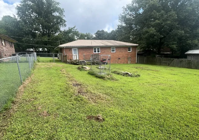 Photo 3 of Single family home for sale at 122 E James St, Collinwood, TN 38450 | MLS# 3320207 | Listing updated on 2026-08-08