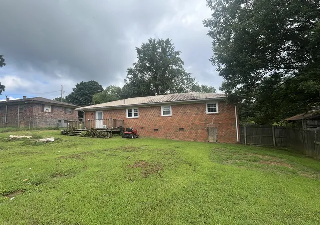Photo 4 of Single family home for sale at 122 E James St, Collinwood, TN 38450 | MLS# 3320207 | Listing updated on 2026-08-08
