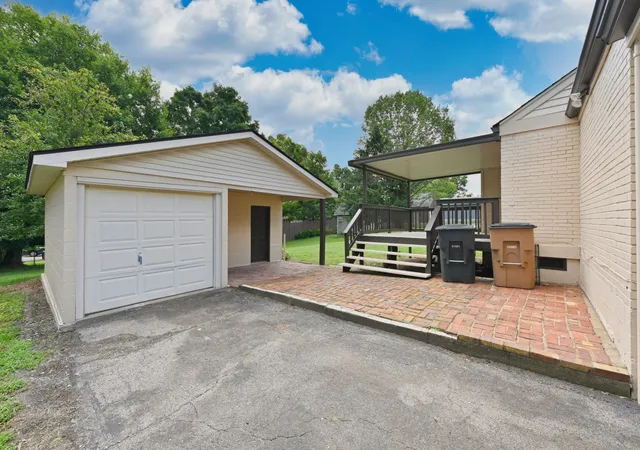 2nd image of 2213 Ridgecrest Dr, Nashville, TN 37216 | MLS# 3320570