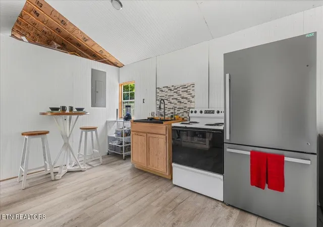 3rd image of 100 County Road 904, Etowah, TN 37331 | MLS# 3320198