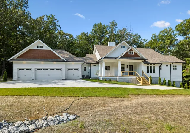 Photo 2 of Single family home for sale at 148 Laurel Furnace Rd, White Bluff, TN 37187 | MLS# 3510406 | Listing updated on 2026-09-23