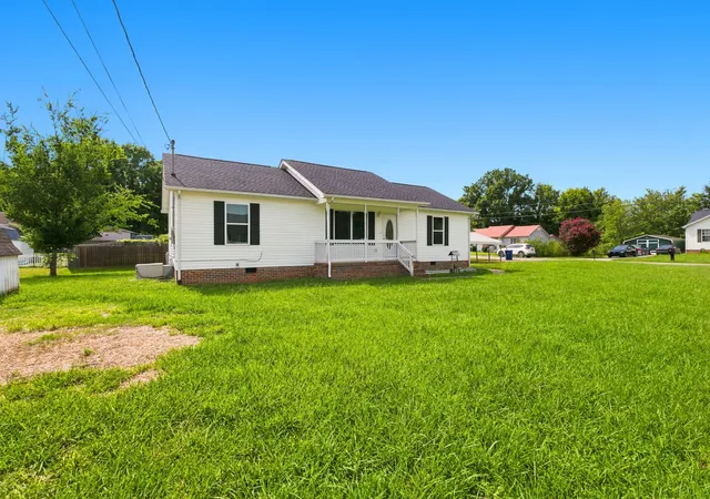 Photo 3 of Single family home for sale at 109 Anna Ln, Shelbyville, TN 37160 | MLS# 3320554 | Listing updated on 2026-08-23