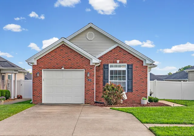 1st image of 335 Abbey Way N, Hopkinsville, KY 42240 | MLS# 3322407