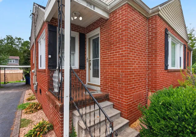 3rd image of 1108 S Brittain St, Shelbyville, TN 37160 | MLS# 3320228
