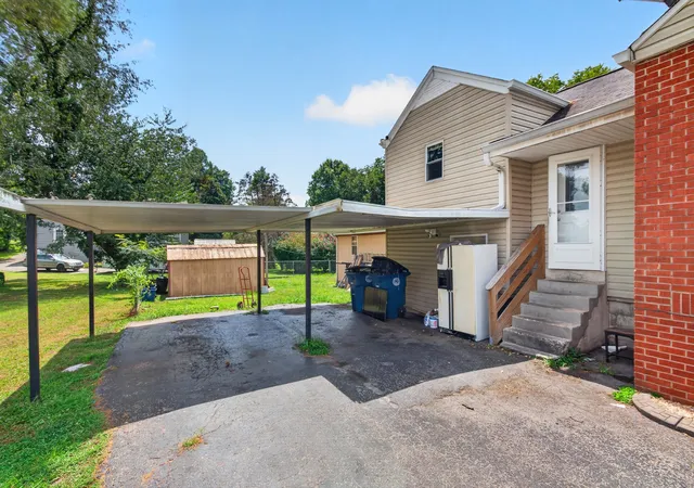 5th image of 1108 S Brittain St, Shelbyville, TN 37160 | MLS# 3320228