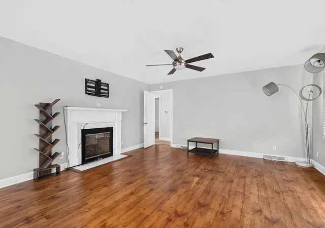 Photo 4 of Single family home for sale at 1108 S Brittain St, Shelbyville, TN 37160 | MLS# 3320228 | Listing updated on 2026-10-07