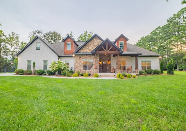 2nd image of 30 Pinehurst Dr, Manchester, TN 37355 | MLS# 3320265