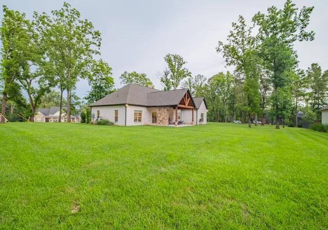 Photo 3 of Single family home for sale at 30 Pinehurst Dr, Manchester, TN 37355 | MLS# 3320265 | Listing updated on 2026-09-28