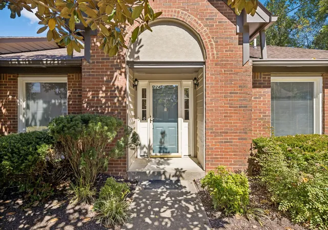 Listing Photo 1 - Condo for sale in building located at 224 Highland Villa Cir, Nashville, TN 37211 - Unit #