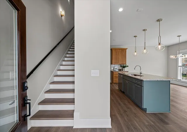 Photo 3 of Single family home for sale at 3043a Hillside Rd, Nashville, TN 37207 | MLS# 3320342 | Listing updated on 2026-09-08