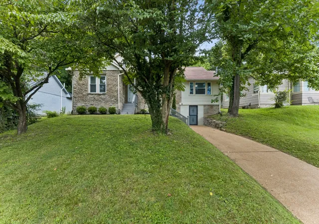 3rd image of 1523 Mcgavock Pike, Nashville, TN 37216 | MLS# 3505925