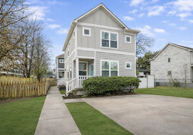 1st image of 1927 14th Ave N, Nashville, TN 37208 | MLS# 3336345