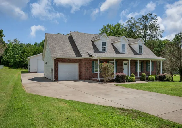 1st image of 106 Sherrolyn Ct, Burns, TN 37029 | MLS# 3322283