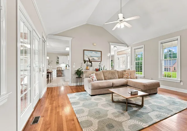 Photo 4 of Single family home for sale at 131 Maple Dr, Woodbury, TN 37190 | MLS# 3506563 | Listing updated on 2026-09-12