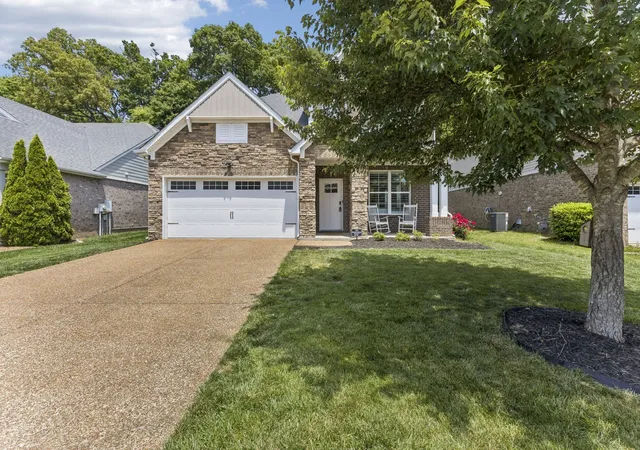 Photo 2 of Single family home for sale at 744 Bench Ln, Mount Juliet, TN 37122 | MLS# 3320393 | Listing updated on 2026-08-23