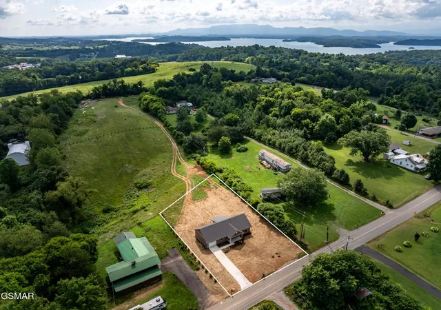 2nd image of 2816 Holiday Hills Road, Kodak, TN 37764 | MLS# 3320397