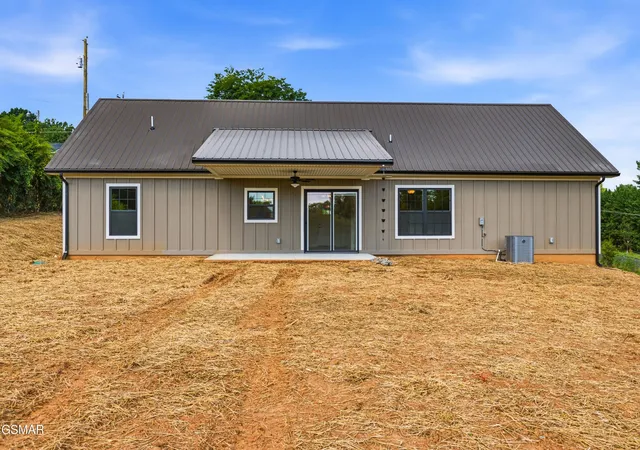 35th image of 2816 Holiday Hills Road, Kodak, TN 37764 | MLS# 3320397