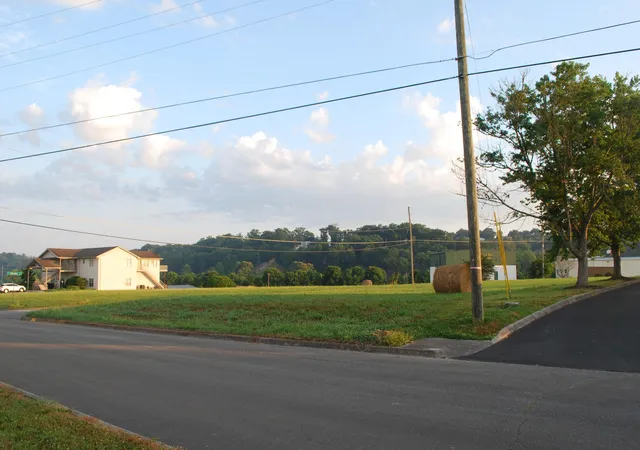 2nd image of 72 Business Center Circle, Sevierville, TN 37876 | MLS# 3320519