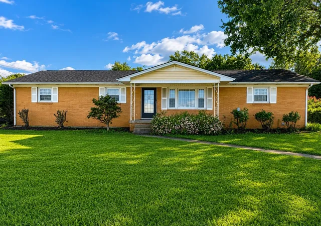 1st image of 638 N Broadway, Portland, TN 37148 | MLS# 3320613