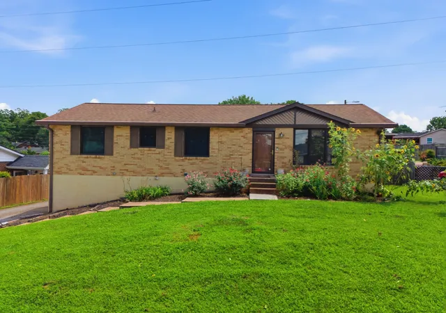 2nd image of 434 Capri Dr, Nashville, TN 37209 | MLS# 3333596
