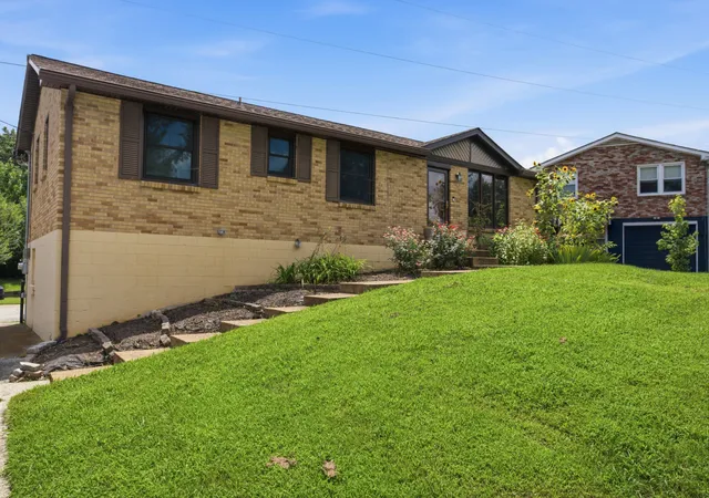 3rd image of 434 Capri Dr, Nashville, TN 37209 | MLS# 3333596