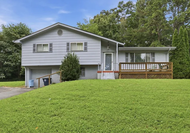 1st image of 1127 Hillsboro Dr, Chattanooga, TN 37412 | MLS# 3320566