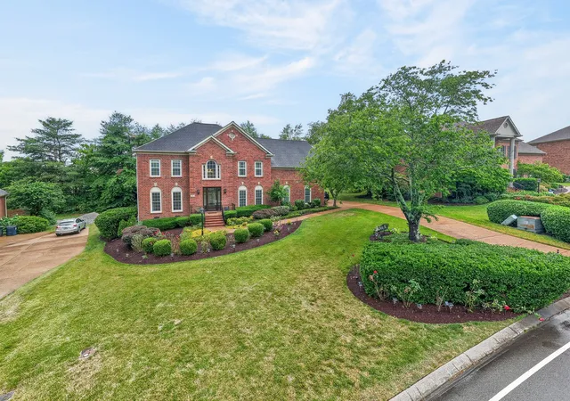 Photo 1 of Single family home for sale at 304 Lakemont Cir, Franklin, TN 37067 | MLS# 3506162 | Listing updated on 2026-09-23