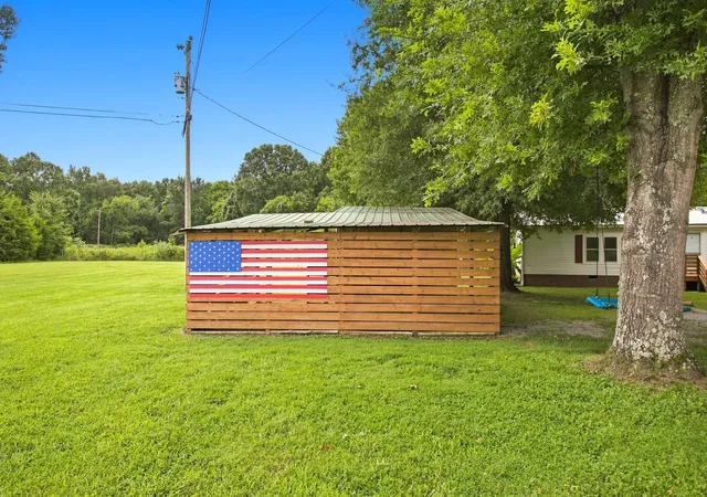 Photo 1 of Manufactured home for sale at 2299 Old Farmington Rd, Lewisburg, TN 37091 | MLS# 3320677 | Listing updated on 2026-09-04