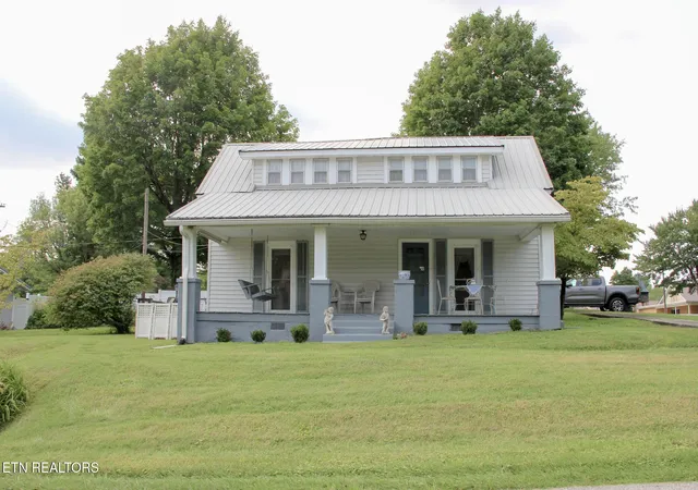 1st image of 301 W Crawford Ave, Monterey, TN 38574 | MLS# 3320583