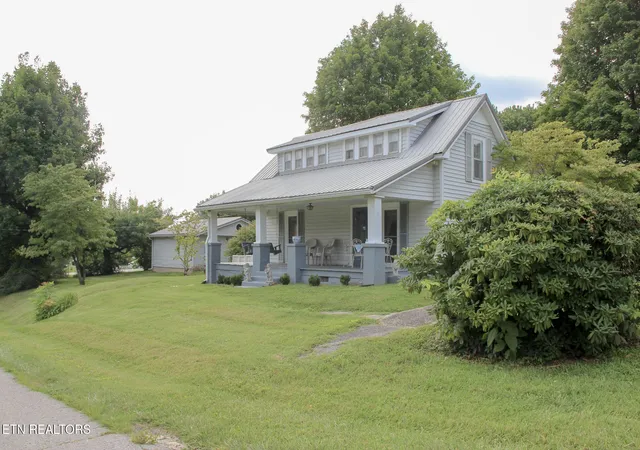 3rd image of 301 W Crawford Ave, Monterey, TN 38574 | MLS# 3320583
