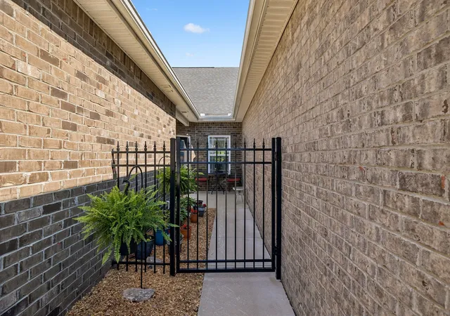 Photo 3 of Single family home for sale at 1648 Foston Ln, Gallatin, TN 37066 | MLS# 3320893 | Listing updated on 2026-08-04