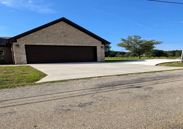 Photo 2 of Single family home for sale at 373 Old Power House Rd, Lawrenceburg, TN 38464 | MLS# 3320620 | Listing updated on 2026-09-21