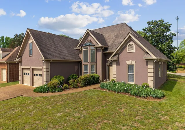Photo 1 of Single family home for sale at 5034 Camelot Dr, Columbia, TN 38401 | MLS# 3530013 | Listing updated on 2026-09-02