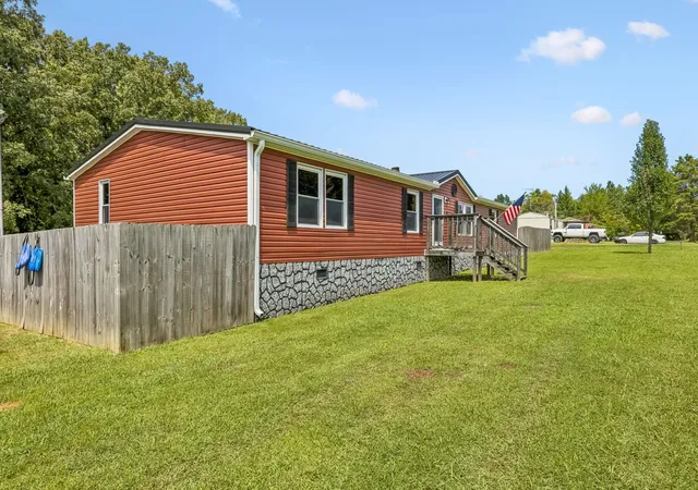 2nd image of 216 Shubert Rd, Hohenwald, TN 38462 | MLS# 3520251