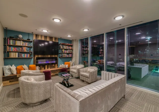 2nd image of 301 Demonbreun St, Nashville, TN 37201