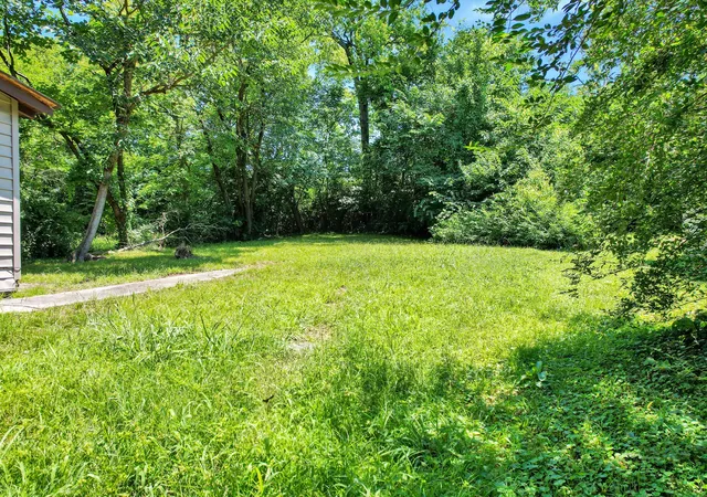Photo 2 of Single family home for sale at 1722 Stanfiel St, Chattanooga, TN 37406 | MLS# 3320913 | Listing updated on 2026-08-31