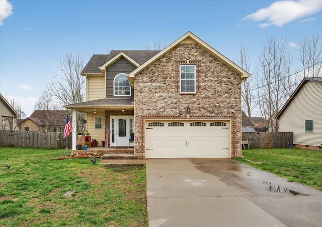 Photo 1 of Single family home for sale at 3462 Bradfield Dr, Clarksville, TN 37042 | MLS# 3321971 | Listing updated on 2026-10-07