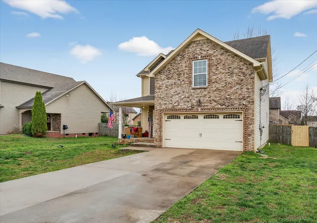 Photo 3 of Single family home for sale at 3462 Bradfield Dr, Clarksville, TN 37042 | MLS# 3321971 | Listing updated on 2026-10-07