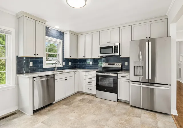 1st image of 202 Jackson Heights Rd, Columbia, TN 38401 | MLS# 3501087