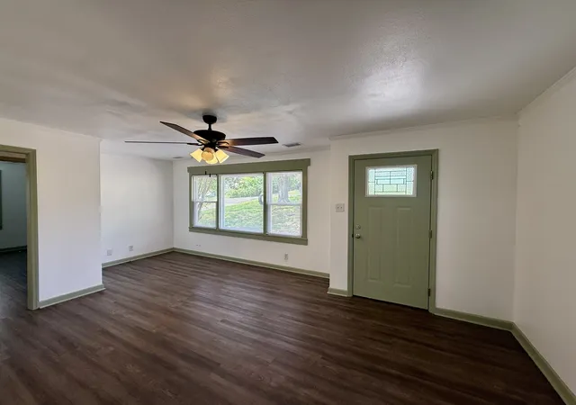 Photo 3 of Single family home for sale at 714 Mcgraw St, Clarksville, TN 37040 | MLS# 3320892 | Listing updated on 2026-09-25