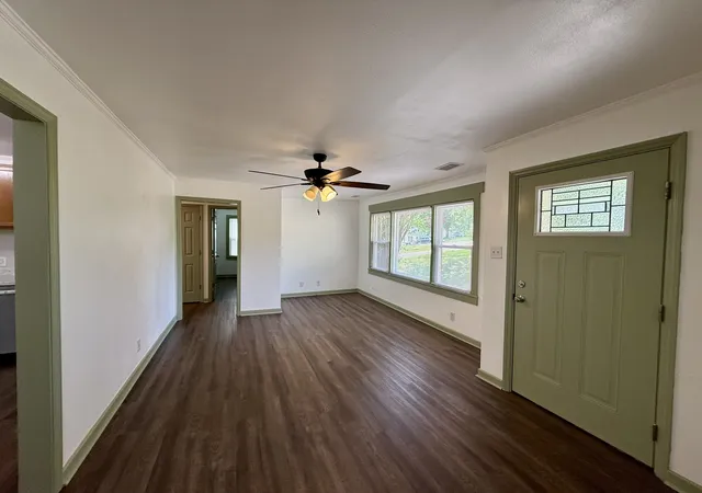 Photo 4 of Single family home for sale at 714 Mcgraw St, Clarksville, TN 37040 | MLS# 3320892 | Listing updated on 2026-09-25