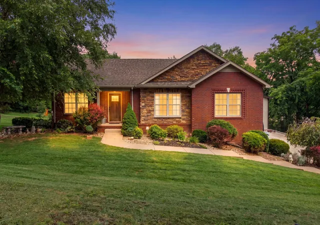 Photo 3 of Single family home for sale at 1194 Old Mack Rd, Clarksville, TN 37040 | MLS# 3322307 | Listing updated on 2026-08-31