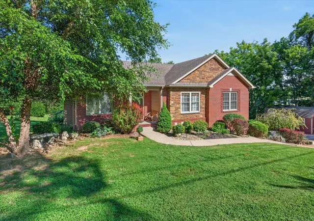 Photo 4 of Single family home for sale at 1194 Old Mack Rd, Clarksville, TN 37040 | MLS# 3322307 | Listing updated on 2026-08-31