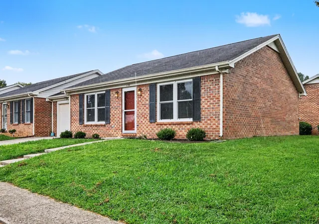 Listing Photo 4 - Condo for sale in building located at 120 Dogwood Ct, Shelbyville, TN 37160