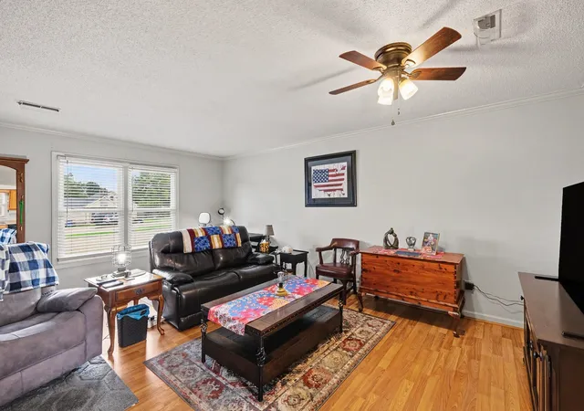 Listing Photo 5 - Condo for sale in building located at 120 Dogwood Ct, Shelbyville, TN 37160