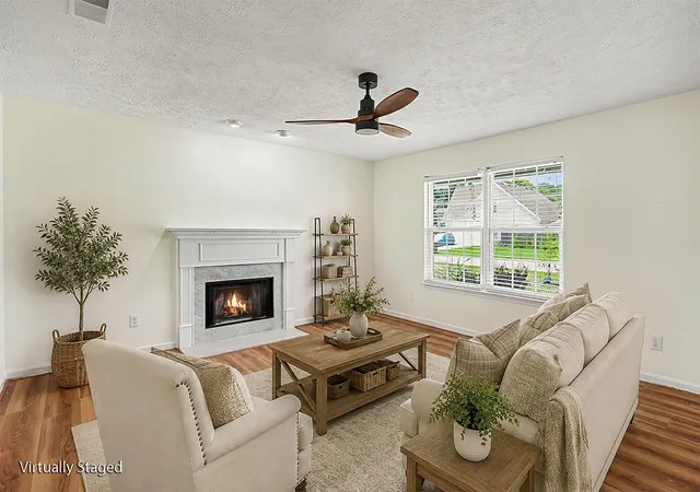 Photo 3 of Single family home for sale at 2117 Long Meadow Dr, Spring Hill, TN 37174 | MLS# 3502031 | Listing updated on 2026-10-10