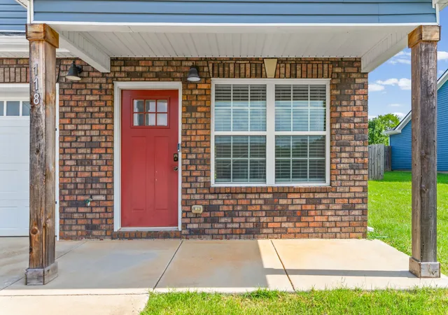 Photo 3 of Single family home for sale at 118 Ambridge St, Oak Grove, KY 42262 | MLS# 3513671 | Listing updated on 2026-08-16